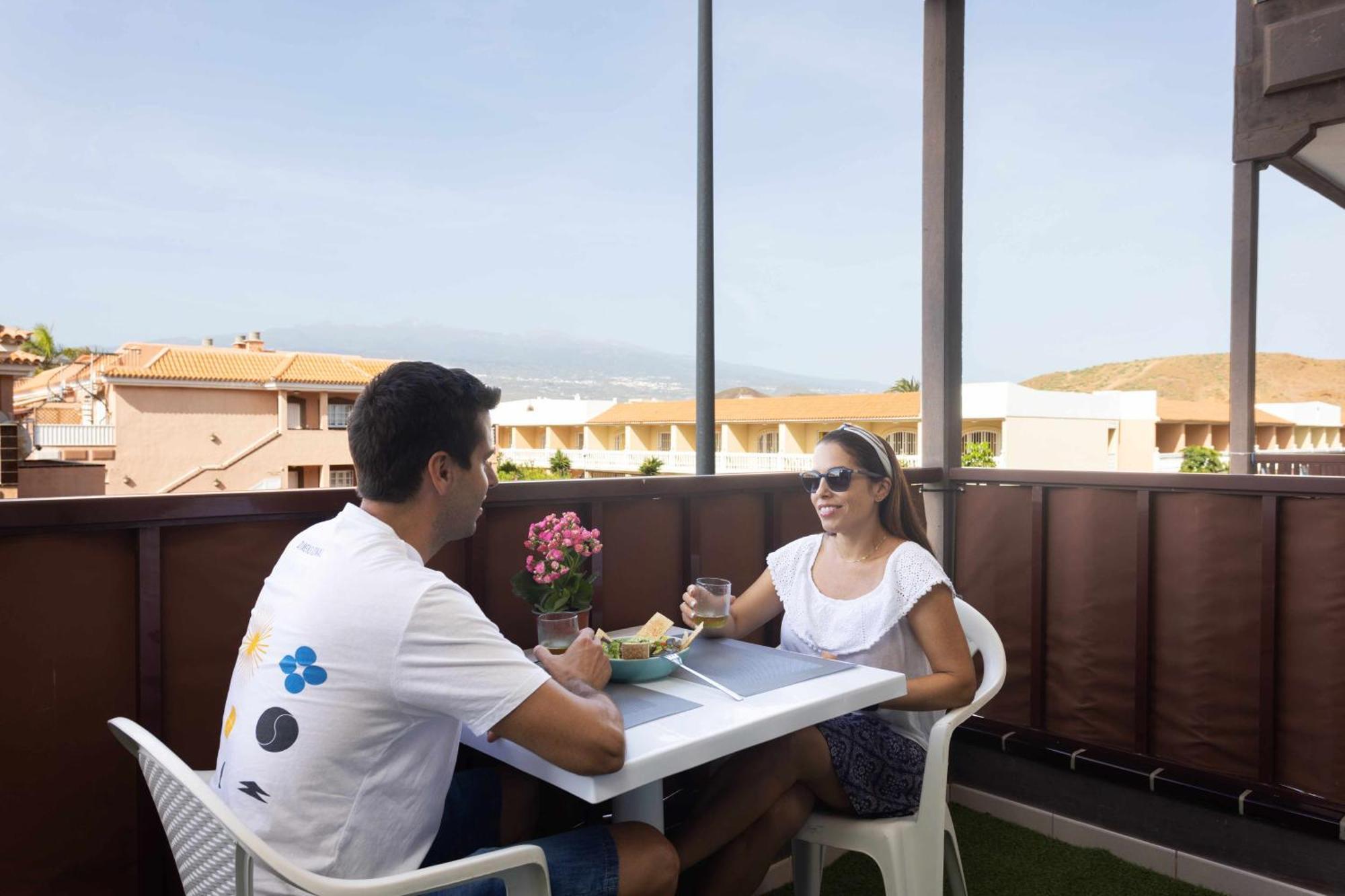 Ferienwohnung Agradable Piso Con Piscina & Playa Terraza Y Wifi Costa Del Silencio Exterior foto